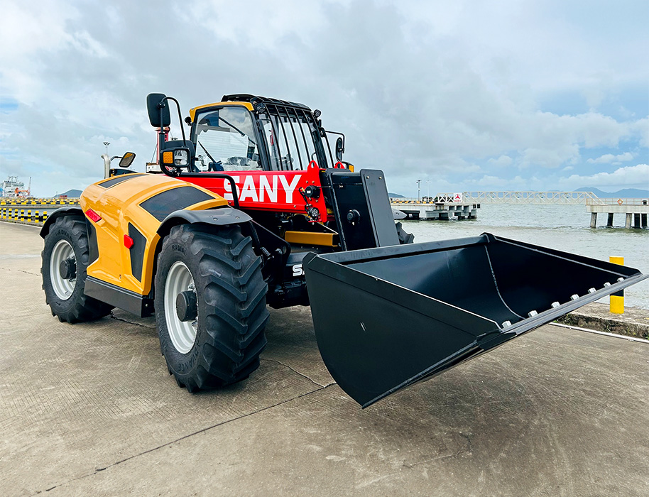 Manipulatoare telescopice SANY